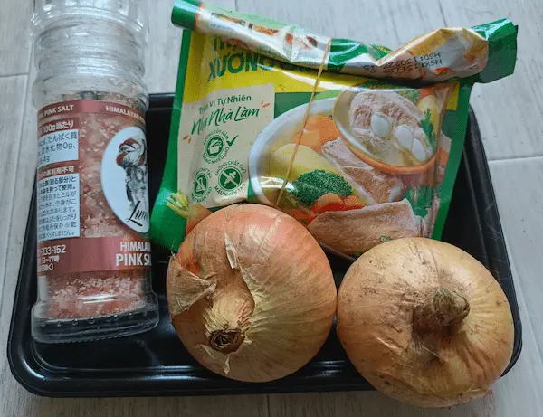 玉ねぎスープの材料